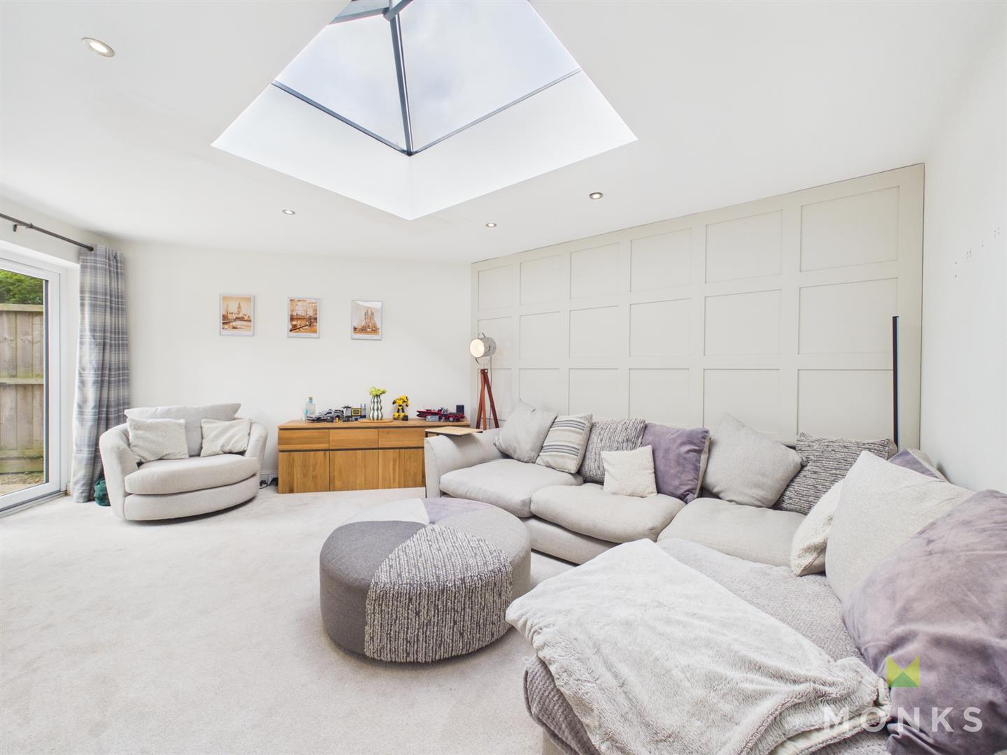 28 Holgate Drive, Shrewsbury, SY1 4TD For Sale